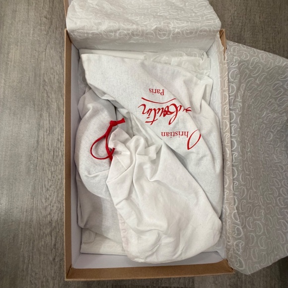 Miss Z Patent leather louboutins - Picture 2 of 8